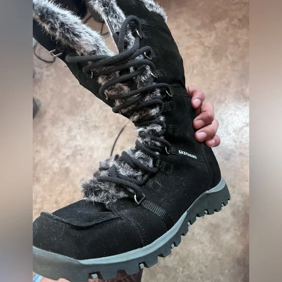 Women Skechers boots 😍 - Picture 11 of 11